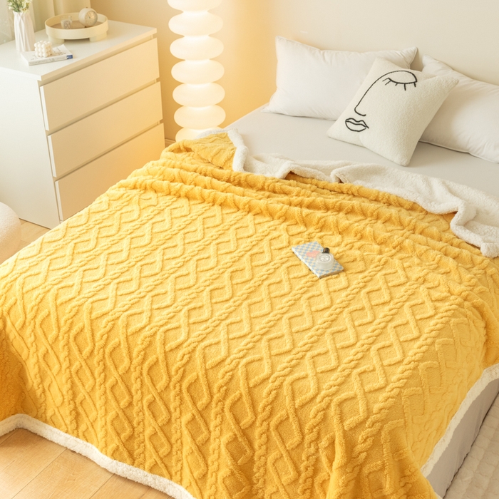 91家纺网 家纺一手货源 找家纺 优雅星家纺 2026直播热款高克重双面绒塔芙绒羊羔绒复合提花毯子毛毯盖毯 贵族黄