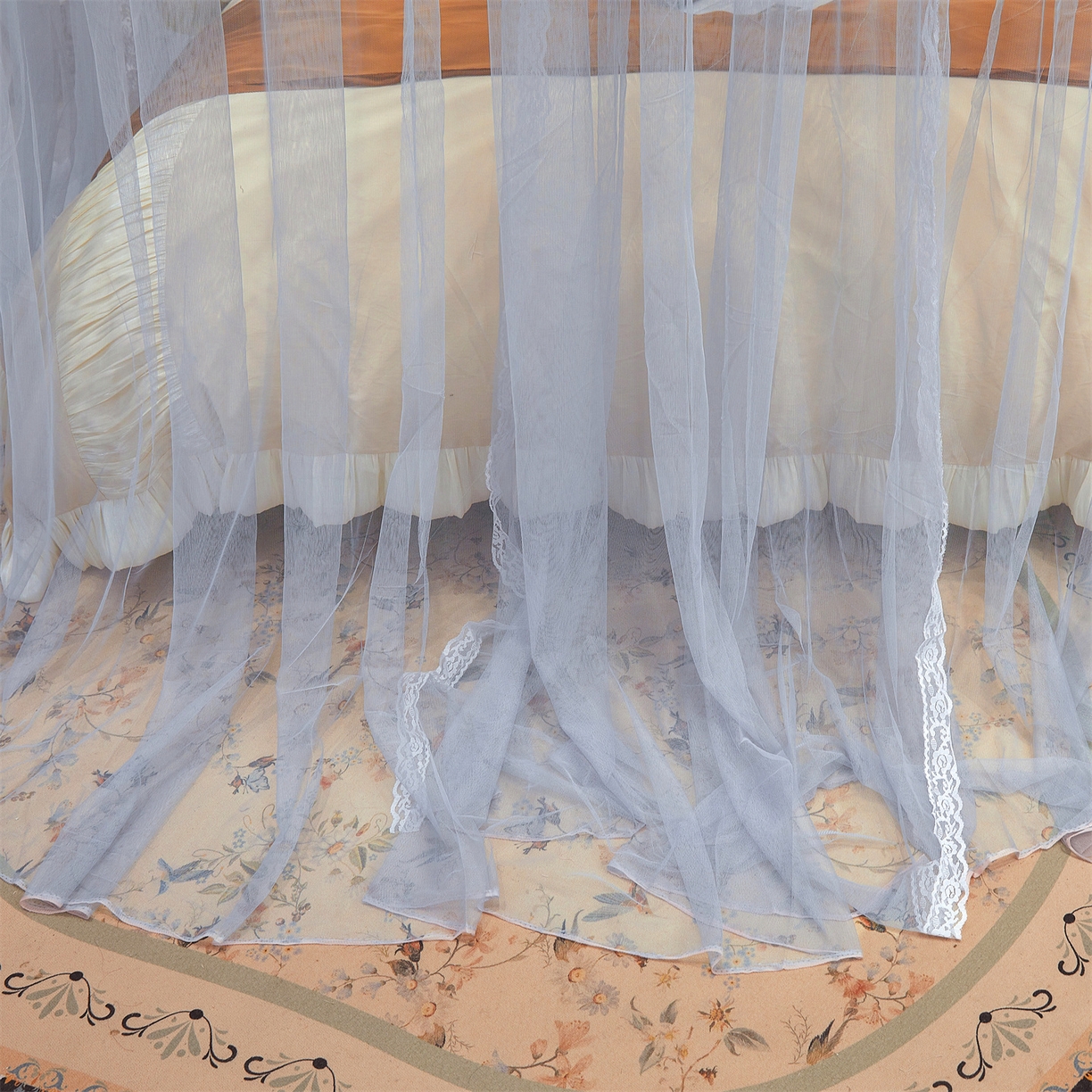 91家纺网 家纺一手货源 找家纺 舞夜盛世 2026新款U型导轨落地宫廷蚊帐-花好月圆 花好月圆-灰色