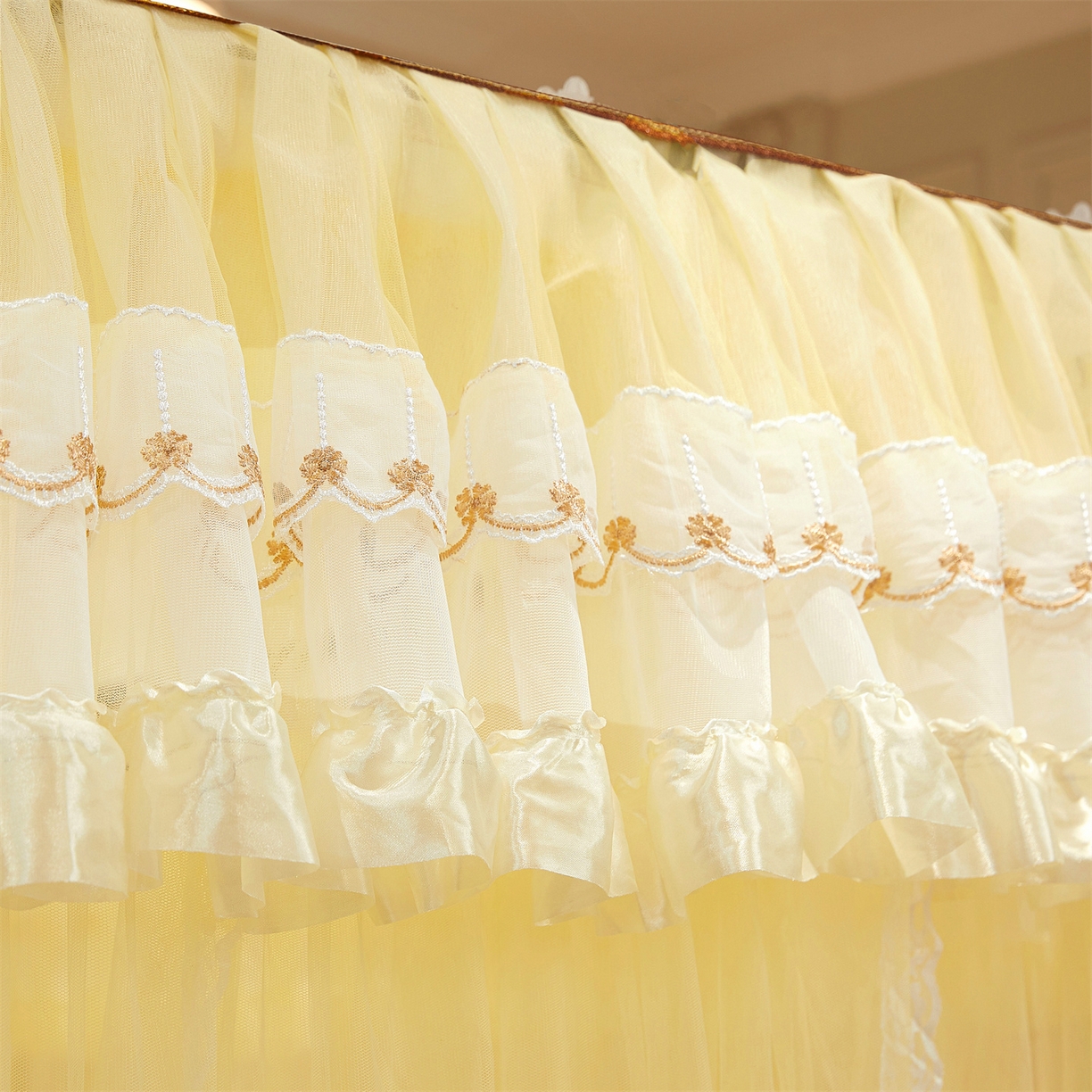 91家纺网 家纺一手货源 找家纺 舞夜盛世 2026新款U型导轨落地宫廷蚊帐-花好月圆 花好月圆-黄色