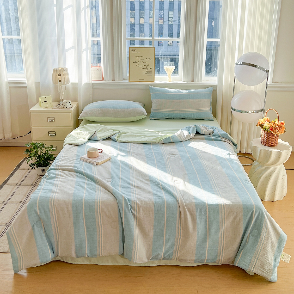 91家纺网 家纺一手货源 找家纺 纽缦家纺 2026新款水洗棉简约格子风夏被 淡香-兰