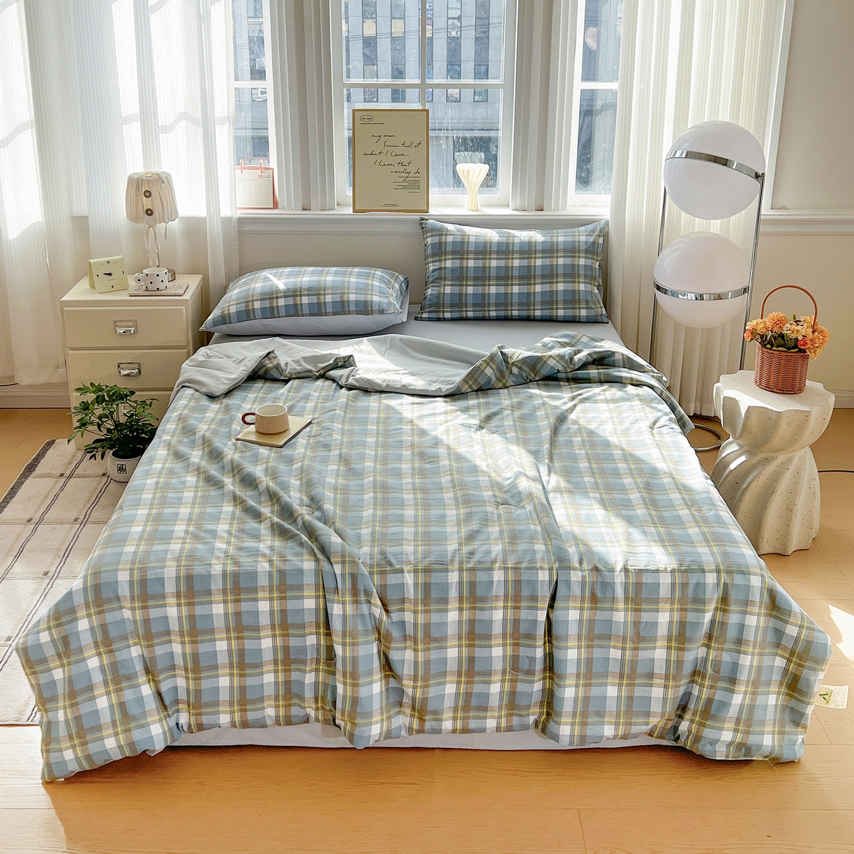 91家纺网 家纺一手货源 找家纺 纽缦家纺 2026新款水洗棉简约格子风夏被 简意