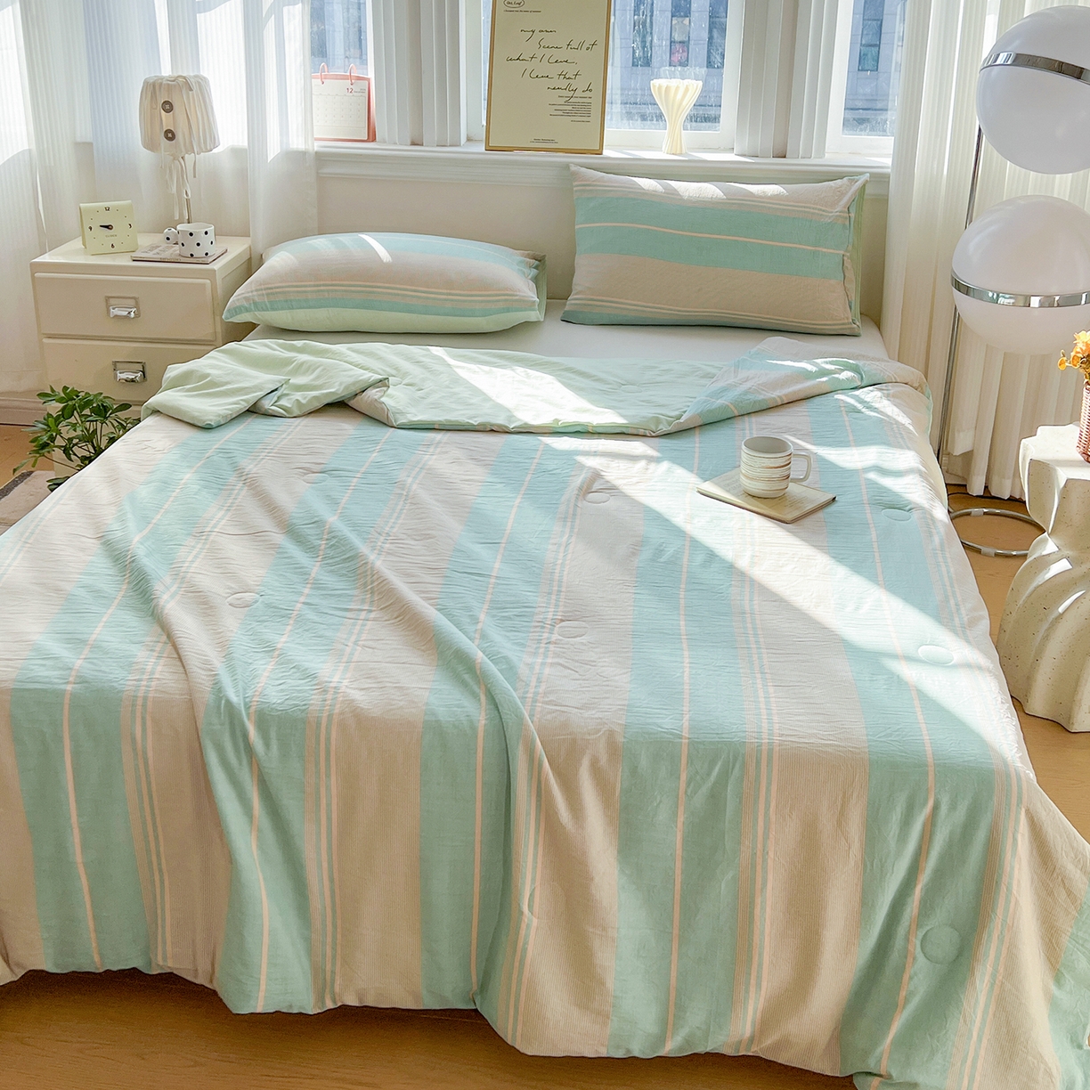 91家纺网 家纺一手货源 找家纺 纽缦家纺 2026新款水洗棉简约格子风夏被 淡香-绿