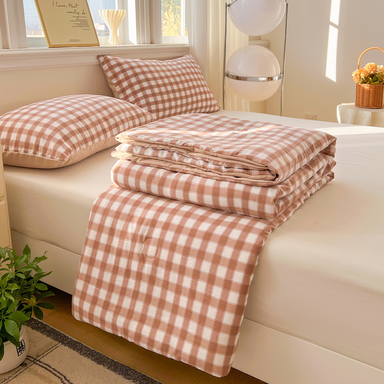 91家纺网 家纺一手货源 找家纺 纽缦家纺 2026新款水洗棉简约格子风夏被 朴雅