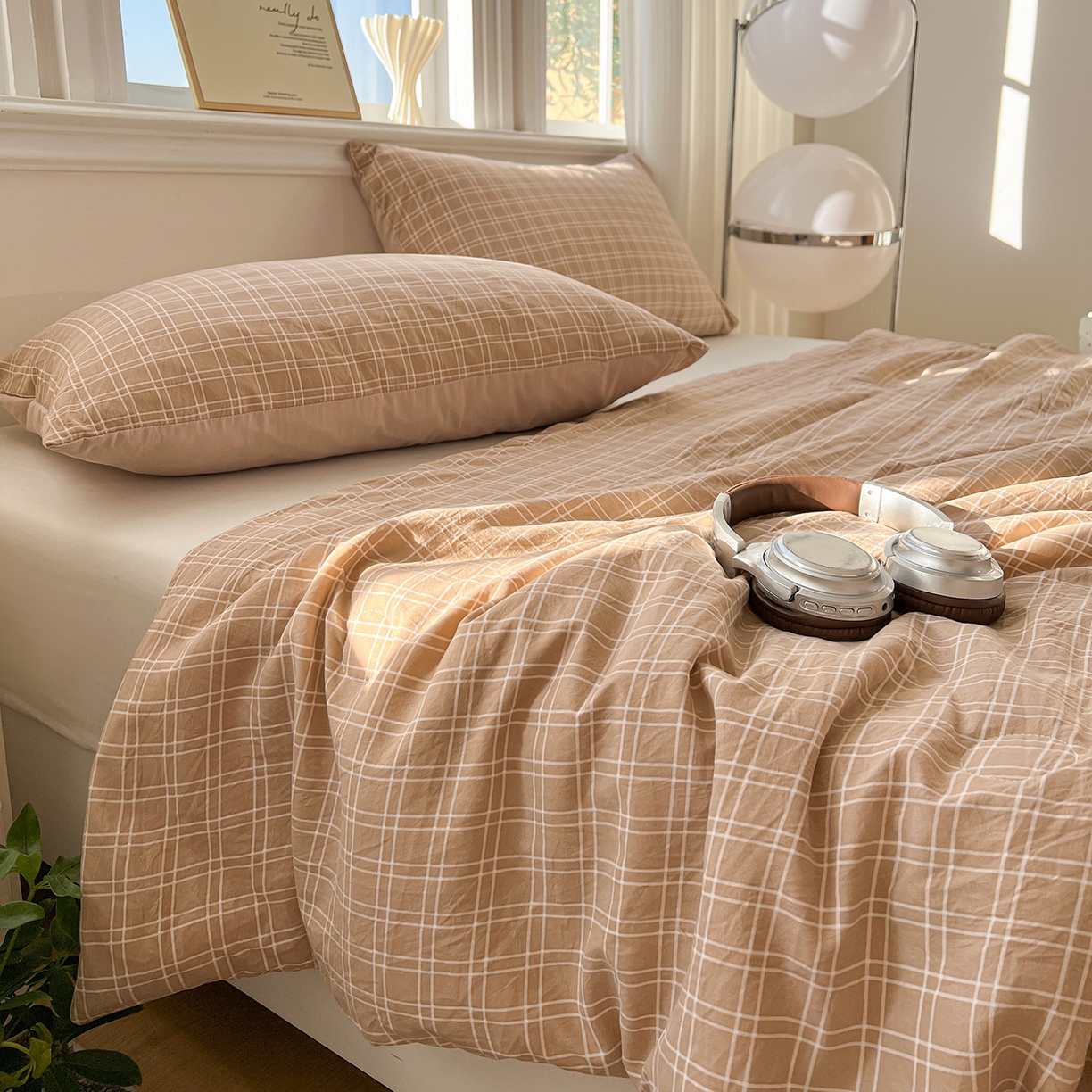 91家纺网 家纺一手货源 找家纺 纽缦家纺 2026新款水洗棉简约格子风夏被 海之声咖