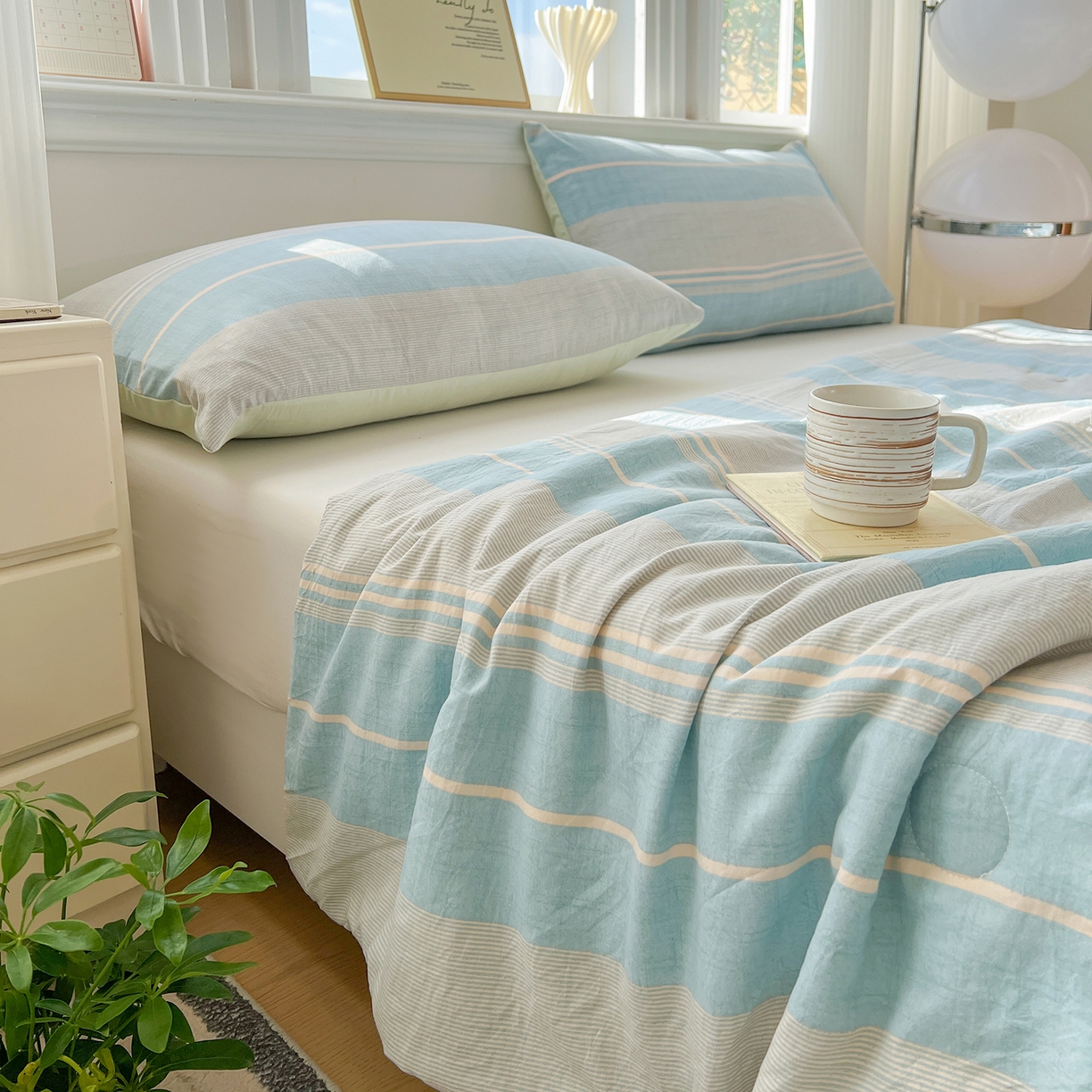 91家纺网 家纺一手货源 找家纺 纽缦家纺 2026新款水洗棉简约格子风夏被 淡香-兰