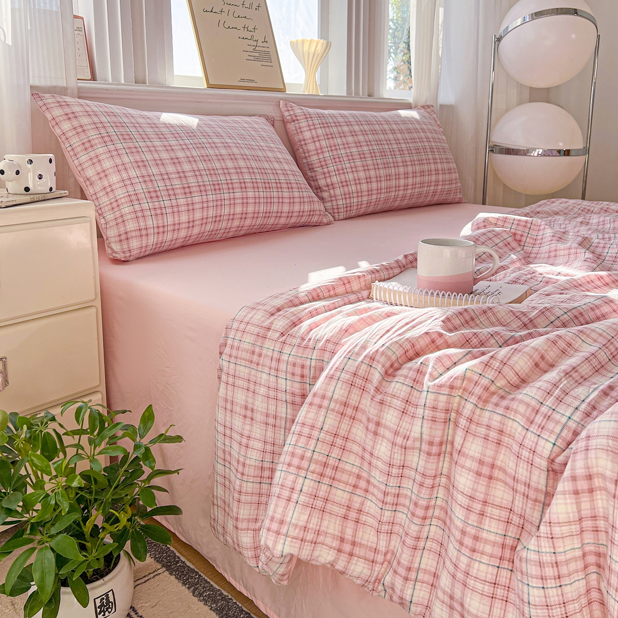 91家纺网 家纺一手货源 找家纺 纽缦家纺 2026新款水洗棉简约格子风夏被 半夏-粉