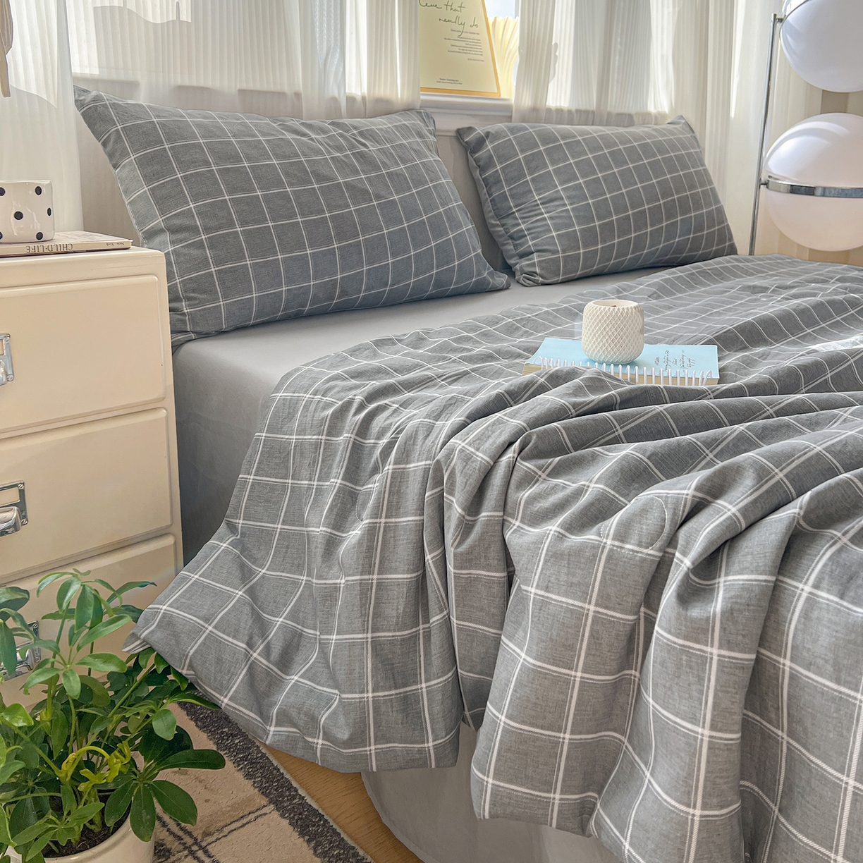 91家纺网 家纺一手货源 找家纺 纽缦家纺 2026新款水洗棉简约格子风夏被 弦韵-灰