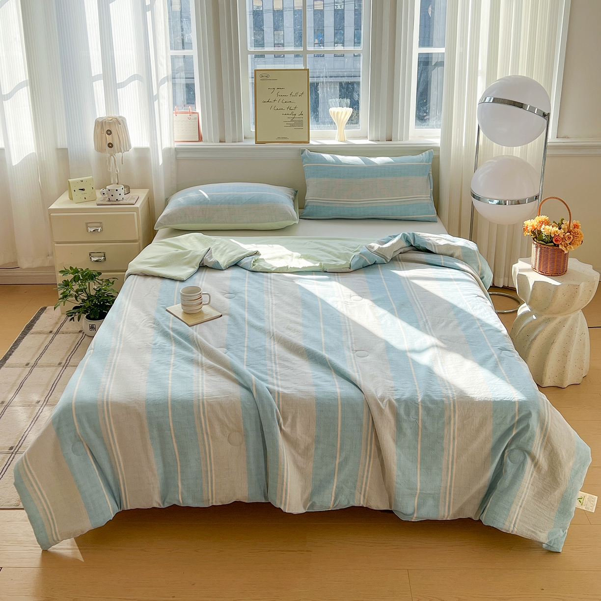 91家纺网 家纺一手货源 找家纺 纽缦家纺 2026新款水洗棉简约格子风夏被 淡香-兰