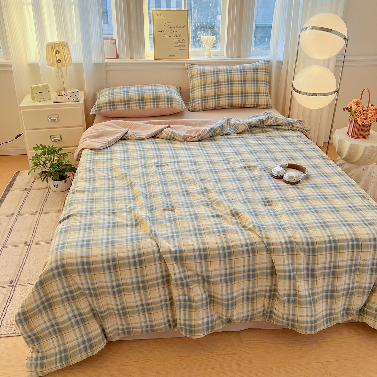 91家纺网 家纺一手货源 找家纺 纽缦家纺 2026新款水洗棉简约格子风夏被 临风