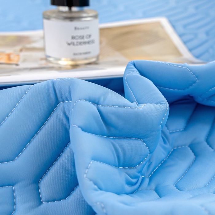 91家纺网 家纺一手货源 找家纺 优雅星家纺 2026新款清新时尚凉感丝0.35乳胶凉席-纯色 天空蓝