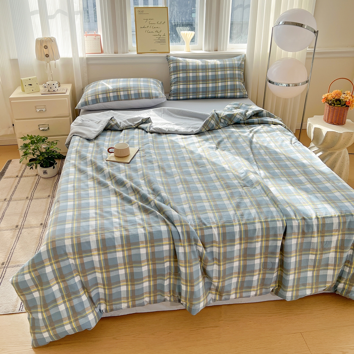 91家纺网 家纺一手货源 找家纺 纽缦家纺 2026新款水洗棉简约格子风夏被 简意