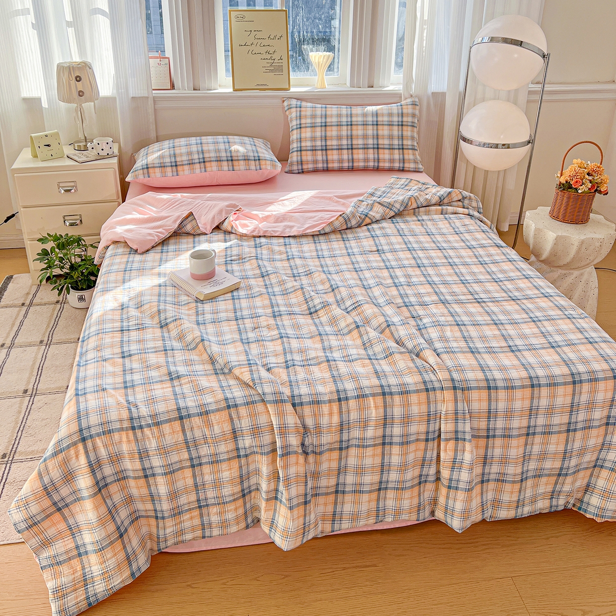 91家纺网 家纺一手货源 找家纺 纽缦家纺 2026新款水洗棉简约格子风夏被 思南