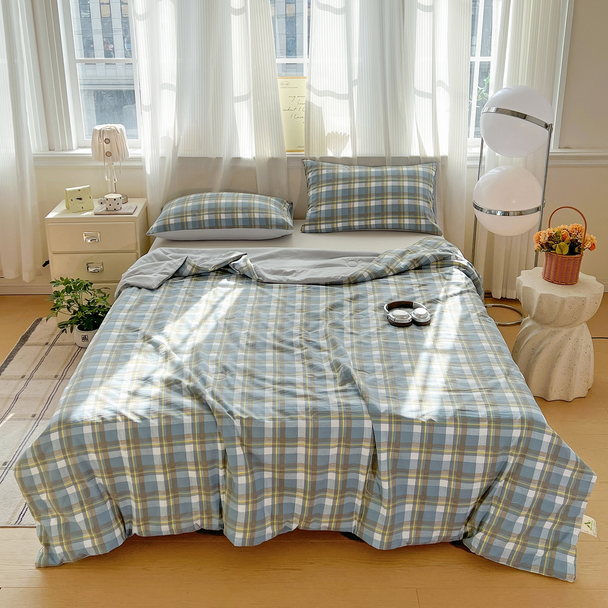 91家纺网 家纺一手货源 找家纺 纽缦家纺 2026新款水洗棉简约格子风夏被 简意