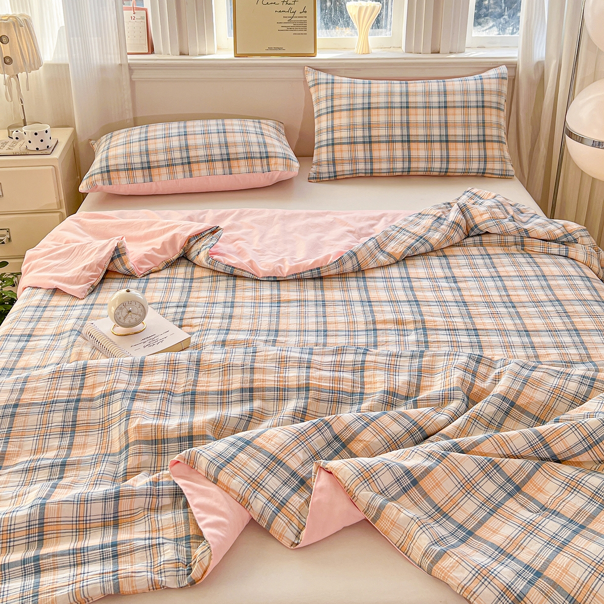 91家纺网 家纺一手货源 找家纺 纽缦家纺 2026新款水洗棉简约格子风夏被 思南