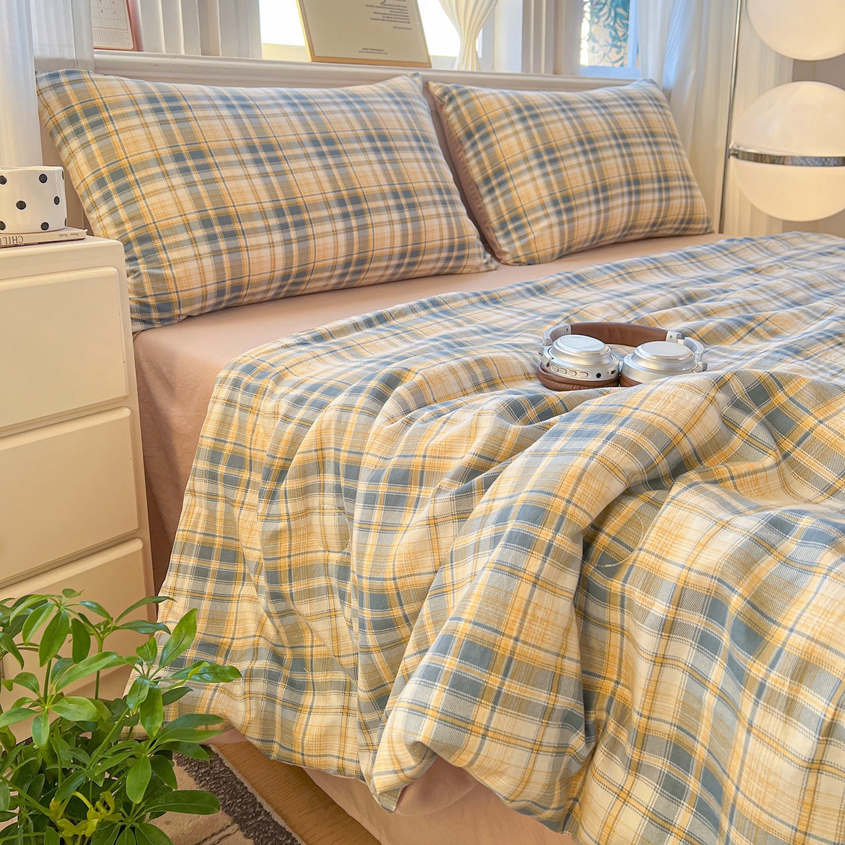 91家纺网 家纺一手货源 找家纺 纽缦家纺 2026新款水洗棉简约格子风夏被 临风