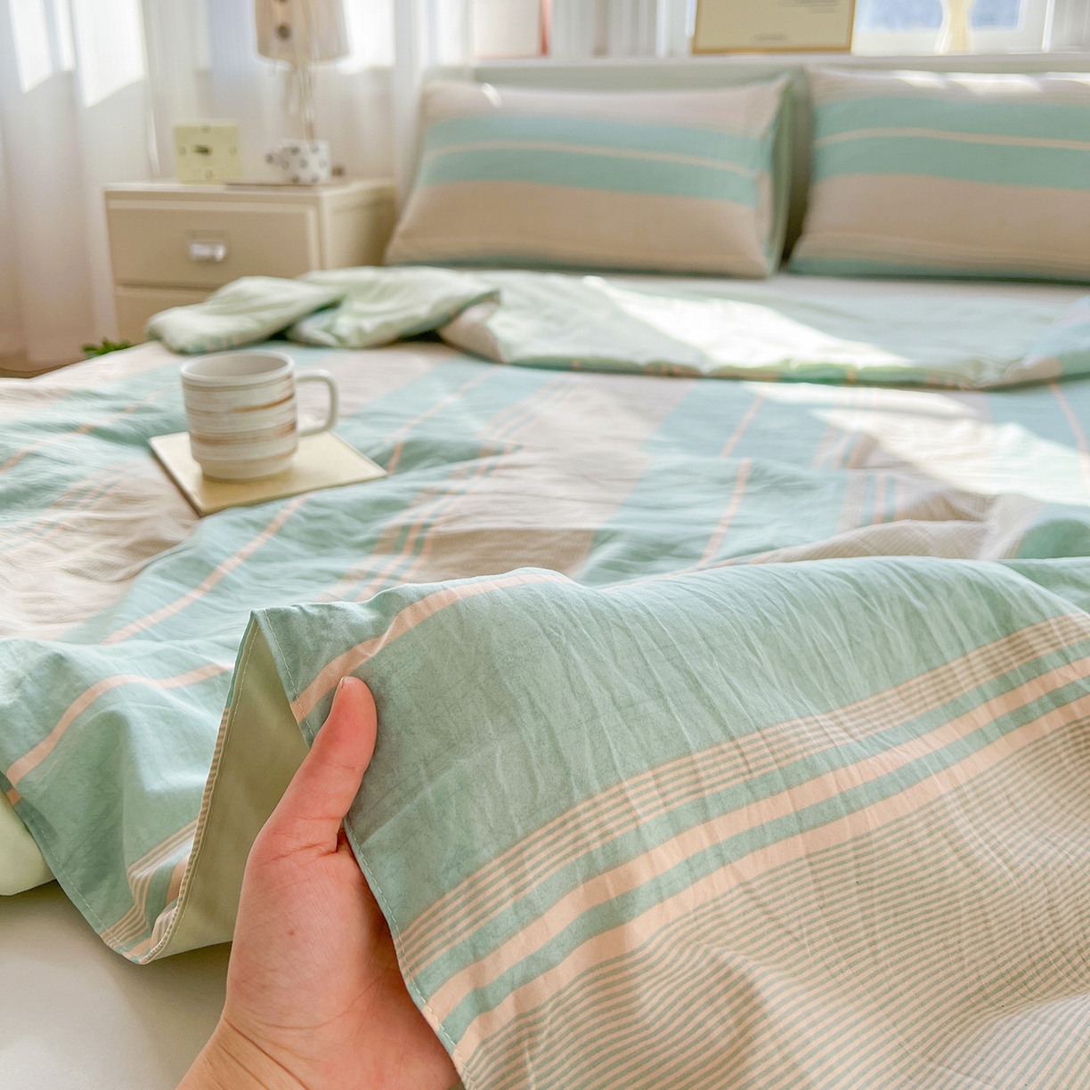 91家纺网 家纺一手货源 找家纺 纽缦家纺 2026新款水洗棉简约格子风夏被 淡香-绿