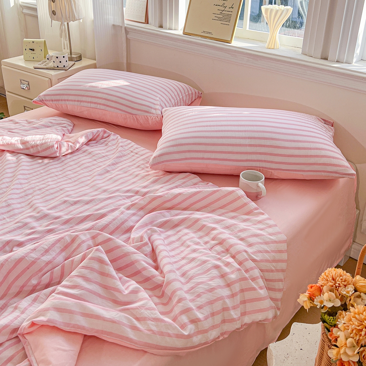 91家纺网 家纺一手货源 找家纺 纽缦家纺 2026新款水洗棉简约格子风夏被 爱慕-粉