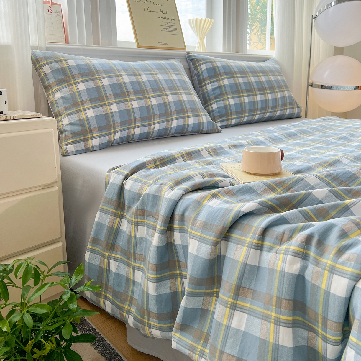 91家纺网 家纺一手货源 找家纺 纽缦家纺 2026新款水洗棉简约格子风夏被 简意