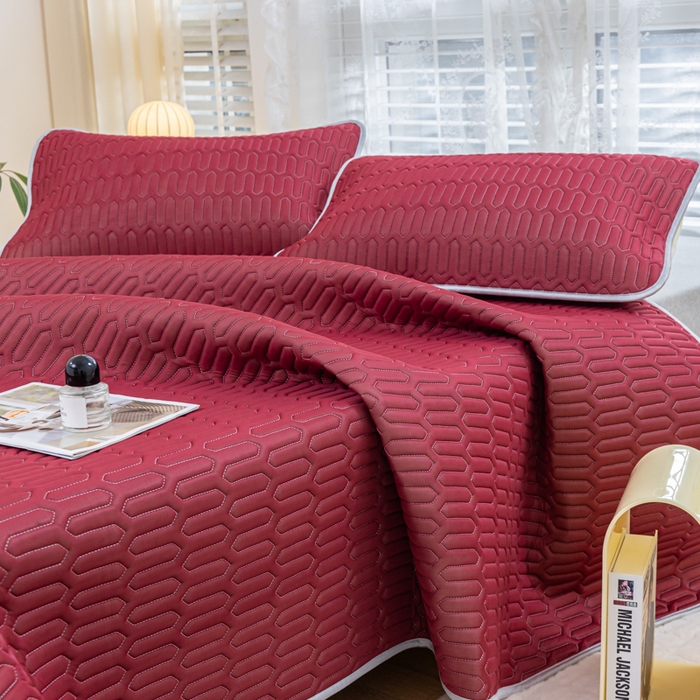 91家纺网 家纺一手货源 找家纺 优雅星家纺 2026新款清新时尚凉感丝0.35乳胶凉席-纯色 酒红