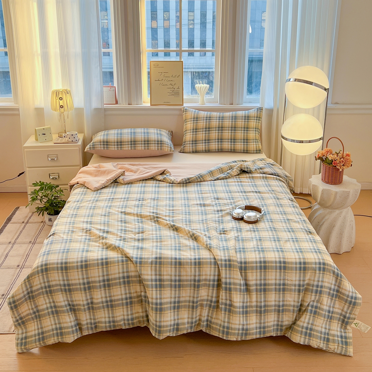 91家纺网 家纺一手货源 找家纺 纽缦家纺 2026新款水洗棉简约格子风夏被 临风