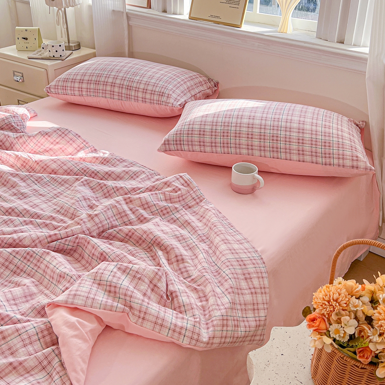 91家纺网 家纺一手货源 找家纺 纽缦家纺 2026新款水洗棉简约格子风夏被 半夏-粉