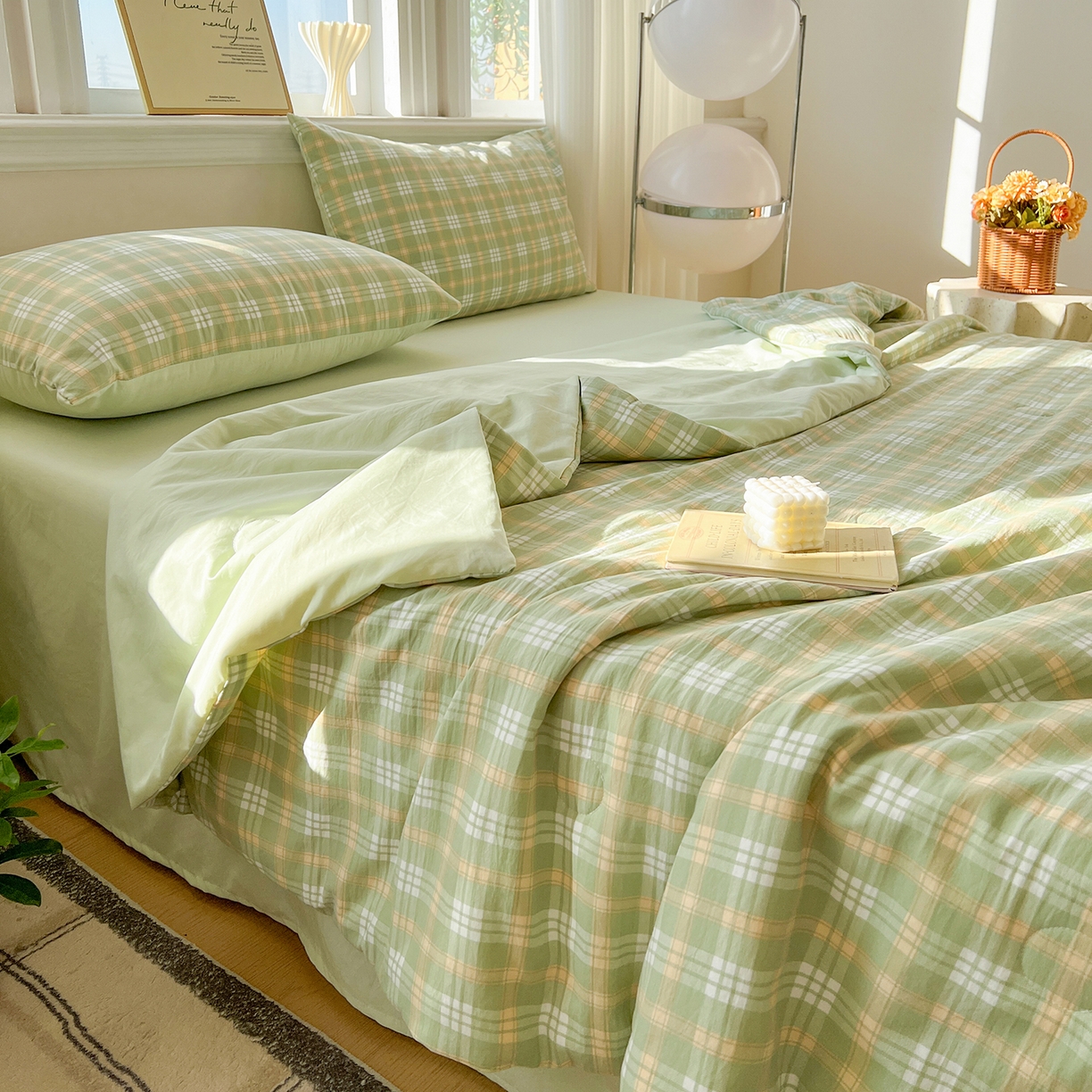 91家纺网 家纺一手货源 找家纺 纽缦家纺 2026新款水洗棉简约格子风夏被 朱颜-绿