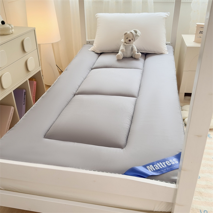 91家纺网 家纺一手货源 找家纺 优雅星家纺 2026新款A类水洗棉抗菌大豆床垫千鸟格系列 灰色