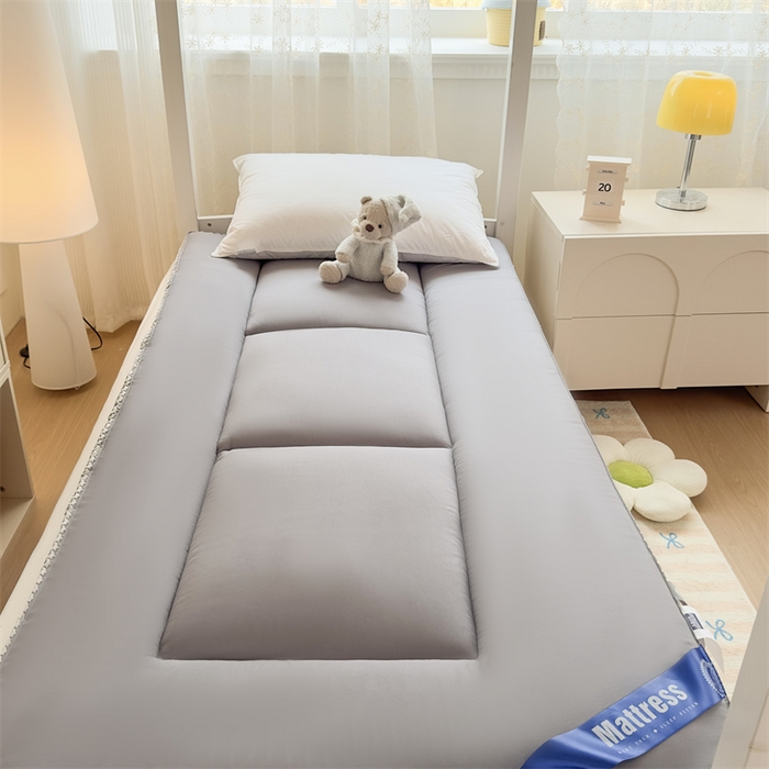 91家纺网 家纺一手货源 找家纺 优雅星家纺 2026新款A类水洗棉抗菌大豆床垫千鸟格系列 灰色