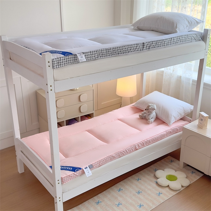 91家纺网 家纺一手货源 找家纺 优雅星家纺 2026新款A类水洗棉抗菌大豆床垫千鸟格系列 粉色