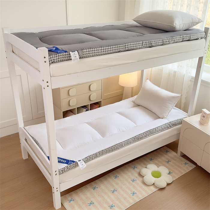 91家纺网 家纺一手货源 找家纺 优雅星家纺 2026新款A类水洗棉抗菌大豆床垫千鸟格系列 白色