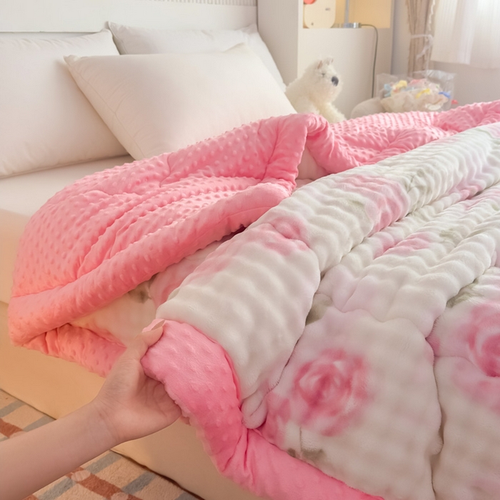 91家纺网 家纺一手货源 找家纺 优雅星家纺 2026新款亲肤舒适兔毛绒豆豆绒冬被 玫瑰园