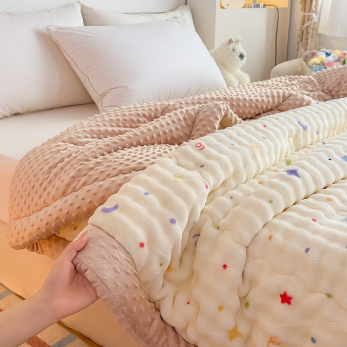 91家纺网 家纺一手货源 找家纺 优雅星家纺 2026新款亲肤舒适兔毛绒豆豆绒冬被 派对