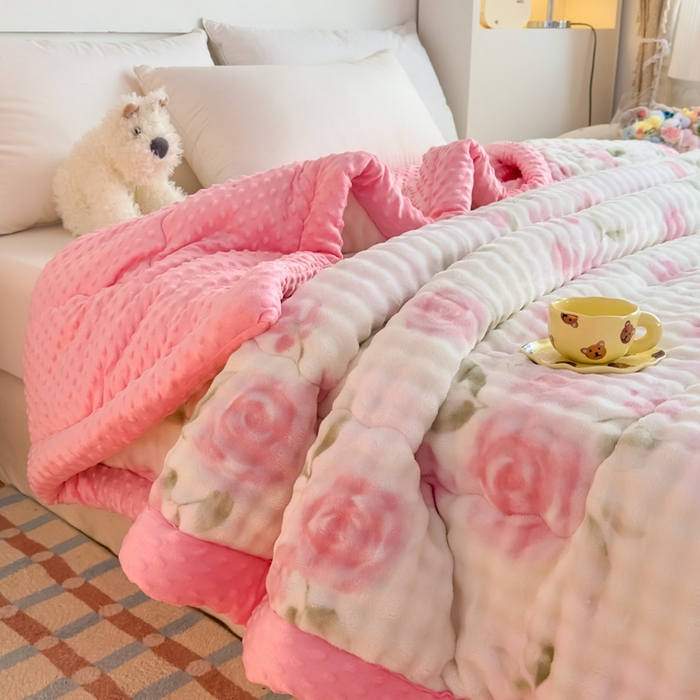 91家纺网 家纺一手货源 找家纺 优雅星家纺 2026新款亲肤舒适兔毛绒豆豆绒冬被 玫瑰园