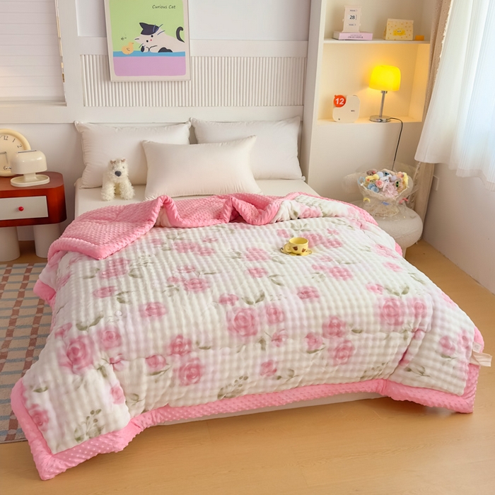 91家纺网 家纺一手货源 找家纺 优雅星家纺 2026新款亲肤舒适兔毛绒豆豆绒冬被 玫瑰园