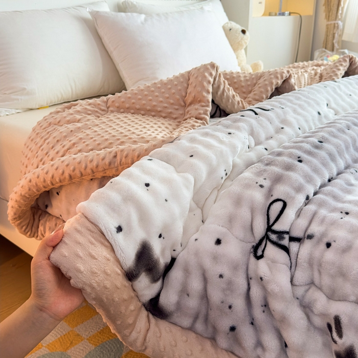 91家纺网 家纺一手货源 找家纺 优雅星家纺 2026新款亲肤舒适兔毛绒豆豆绒冬被 星星点点