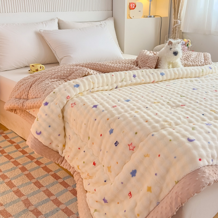 91家纺网 家纺一手货源 找家纺 优雅星家纺 2026新款亲肤舒适兔毛绒豆豆绒冬被 派对