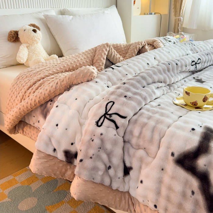 91家纺网 家纺一手货源 找家纺 优雅星家纺 2026新款亲肤舒适兔毛绒豆豆绒冬被 星星点点