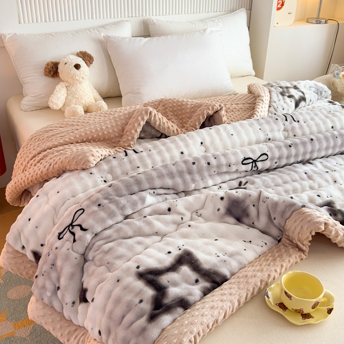 91家纺网 家纺一手货源 找家纺 优雅星家纺 2026新款亲肤舒适兔毛绒豆豆绒冬被 星星点点