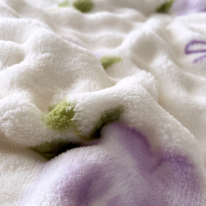 91家纺网 家纺一手货源 找家纺 优雅星家纺 2026新款亲肤舒适兔毛绒豆豆绒冬被 姹紫嫣红舞（老花型）