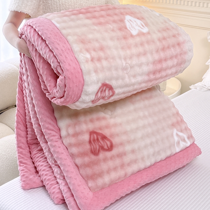 91家纺网 家纺一手货源 找家纺 优雅星家纺 2026新款亲肤舒适兔毛绒豆豆绒冬被 怦然心动