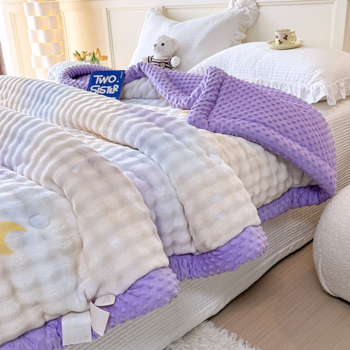 91家纺网 家纺一手货源 找家纺 优雅星家纺 2026新款亲肤舒适兔毛绒豆豆绒冬被 众星捧月舞（老花型）