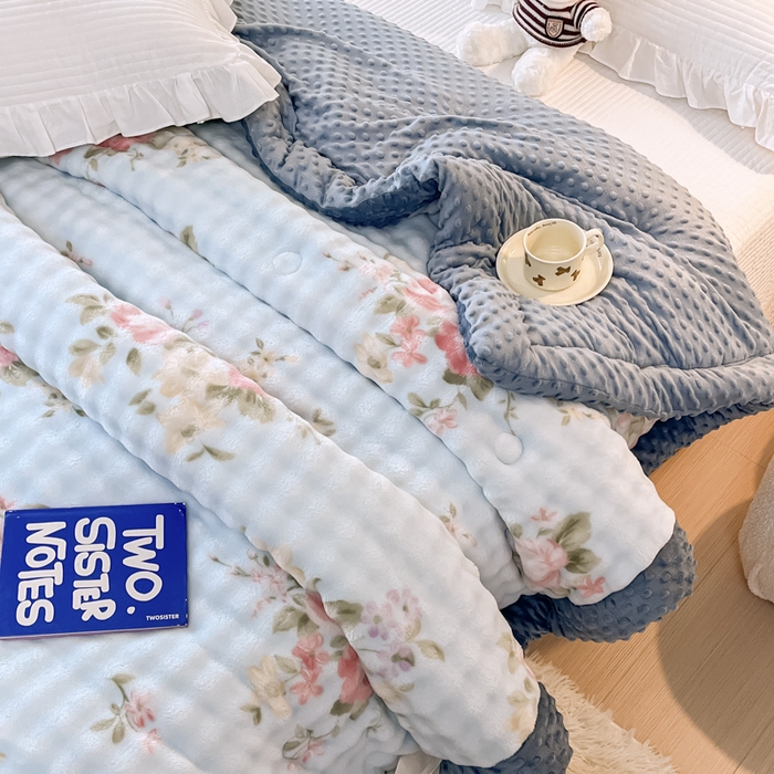 91家纺网 家纺一手货源 找家纺 优雅星家纺 2026新款亲肤舒适兔毛绒豆豆绒冬被 花开富贵舞（老花型）