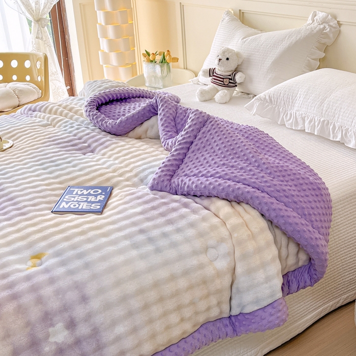 91家纺网 家纺一手货源 找家纺 优雅星家纺 2026新款亲肤舒适兔毛绒豆豆绒冬被 众星捧月舞（老花型）