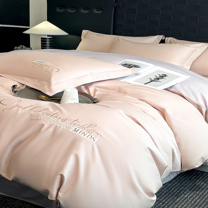 91家纺网 家纺一手货源 找家纺 拼社家纺 2026新款A类全棉贡缎长绒棉四件套全棉四件套简约刺绣纯色纯棉床上用品（提供买家秀） 依恋-丁香粉紫