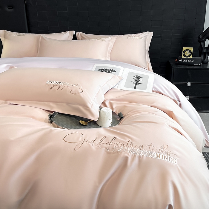 91家纺网 家纺一手货源 找家纺 拼社家纺 2026新款A类全棉贡缎长绒棉四件套全棉四件套简约刺绣纯色纯棉床上用品（提供买家秀） 依恋-丁香粉紫