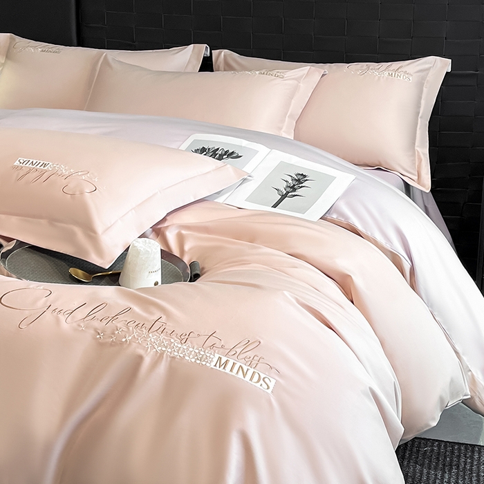 91家纺网 家纺一手货源 找家纺 拼社家纺 2026新款A类全棉贡缎长绒棉四件套全棉四件套简约刺绣纯色纯棉床上用品（提供买家秀） 依恋-丁香粉紫