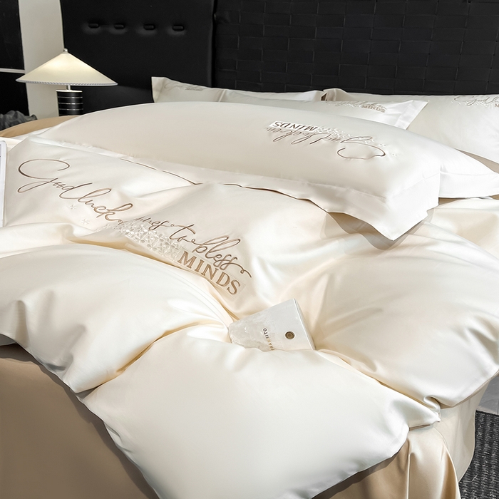 91家纺网 家纺一手货源 找家纺 拼社家纺 2026新款A类全棉贡缎长绒棉四件套全棉四件套简约刺绣纯色纯棉床上用品（提供买家秀） 依恋-奶油香槟