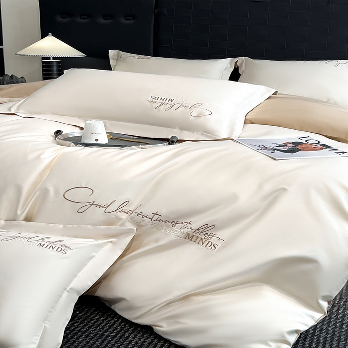 91家纺网 家纺一手货源 找家纺 拼社家纺 2026新款A类全棉贡缎长绒棉四件套全棉四件套简约刺绣纯色纯棉床上用品（提供买家秀） 依恋-奶油香槟