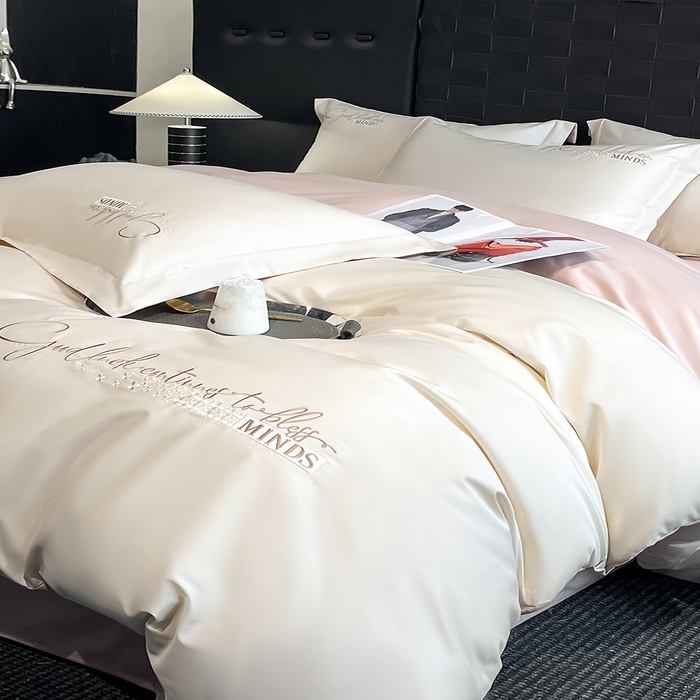 91家纺网 家纺一手货源 找家纺 拼社家纺 2026新款A类全棉贡缎长绒棉四件套全棉四件套简约刺绣纯色纯棉床上用品（提供买家秀） 依恋-元气白桃