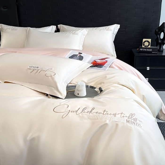 91家纺网 家纺一手货源 找家纺 拼社家纺 2026新款A类全棉贡缎长绒棉四件套全棉四件套简约刺绣纯色纯棉床上用品（提供买家秀） 依恋-元气白桃